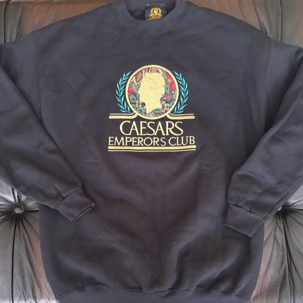 ✨CEASARS Emperors Club Embroidered Crest Sweatshirt VINTAGE